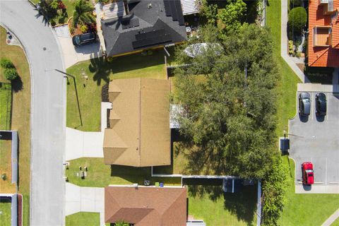 A home in WINTER HAVEN