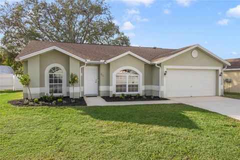 A home in WINTER HAVEN