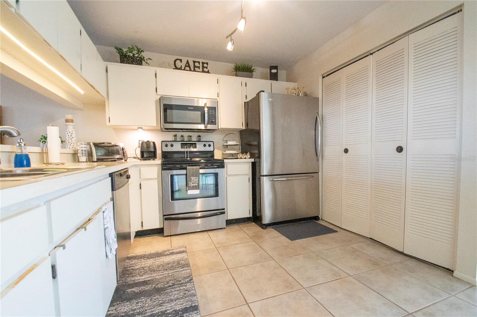 HAMPTON PARK TWNHMS UN 1 - Residential