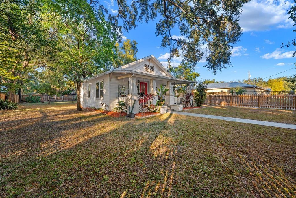 Photo of 806 E Lambright Street, Tampa, FL 33604 (MLS # TB8468745)