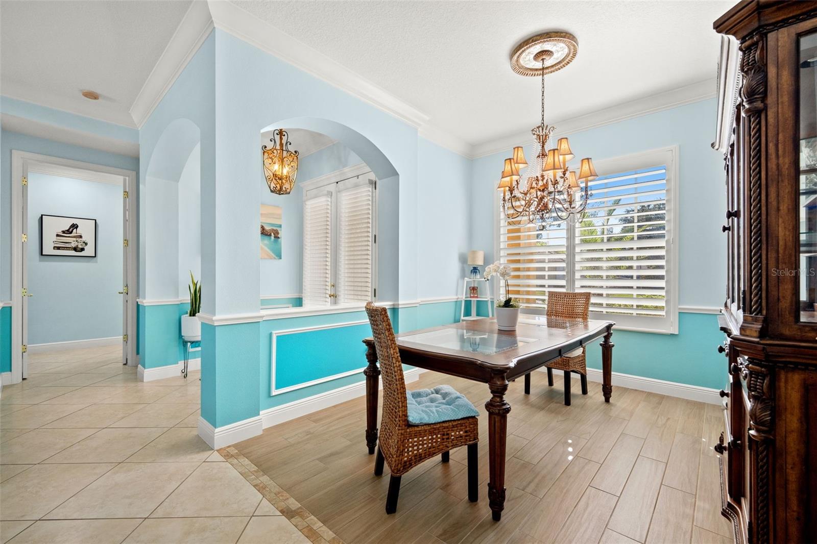 6882 TAILFEATHER WAY