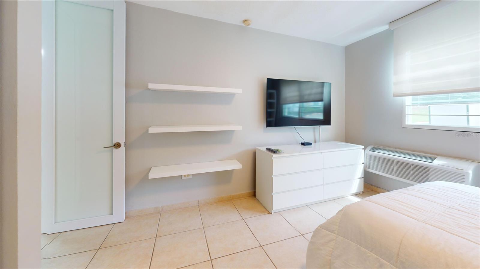 LOS ALTOS DE ESCORIAL - Residential Lease