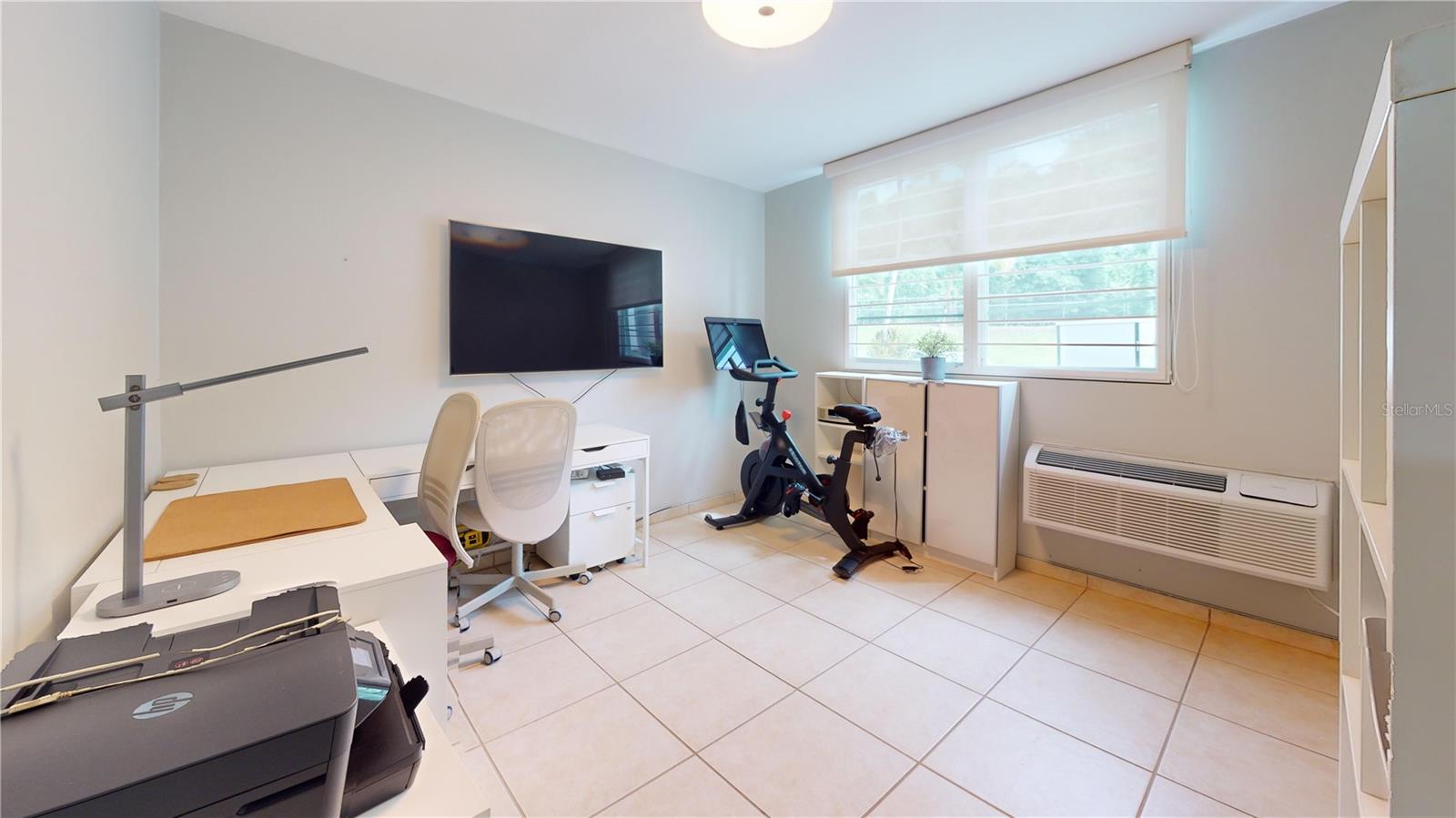 LOS ALTOS DE ESCORIAL - Residential Lease