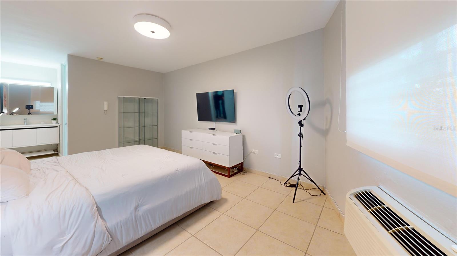 LOS ALTOS DE ESCORIAL - Residential Lease