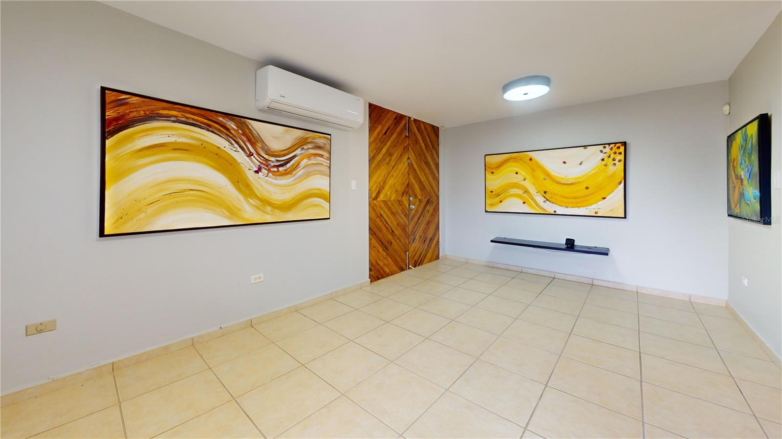 LOS ALTOS DE ESCORIAL - Residential Lease