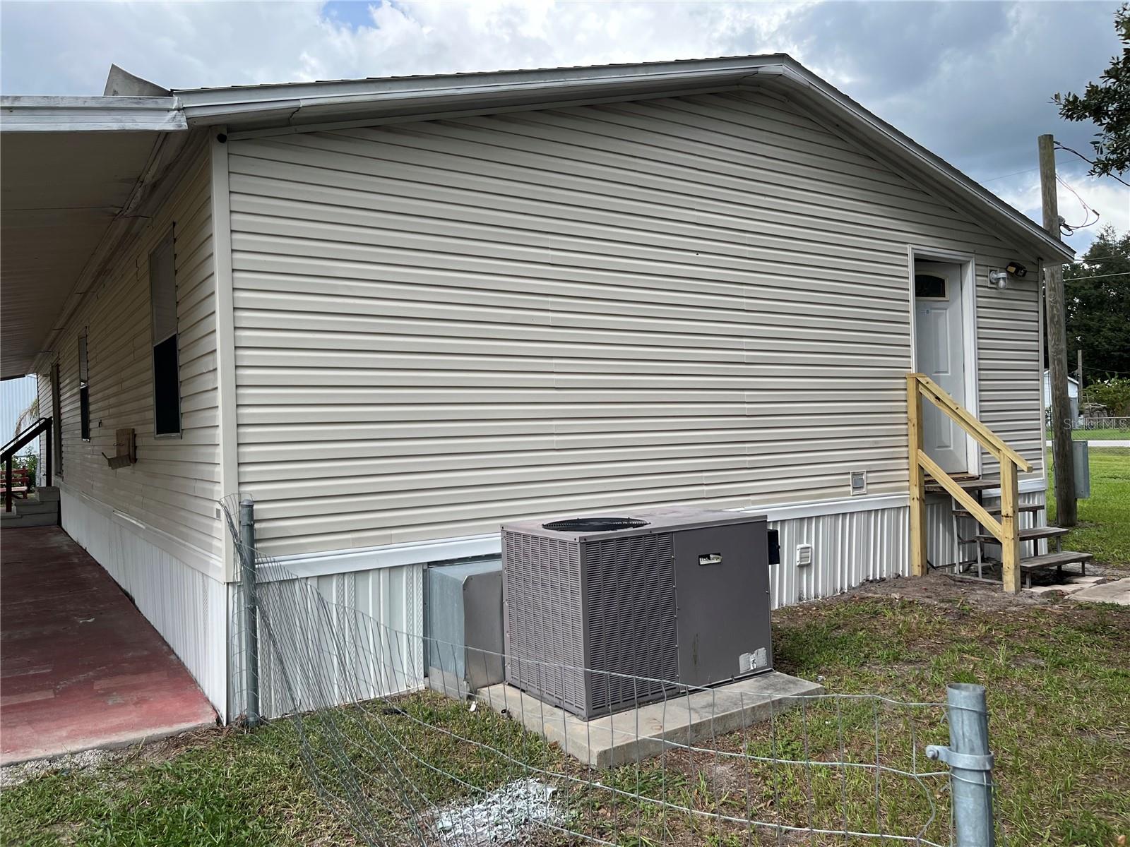 4120 LAUREL CREST DRIVE