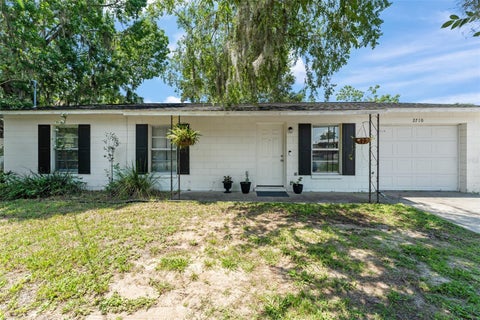Photo of 2710 W County Road 44, Eustis, FL 32726 (MLS # O6413886)