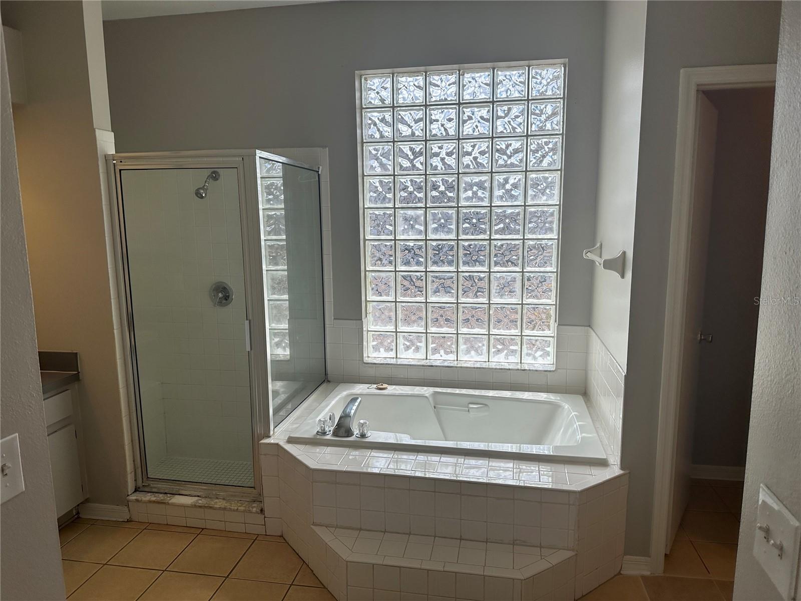 BOYETTE SPGS SEC A UN #2 - Residential Lease