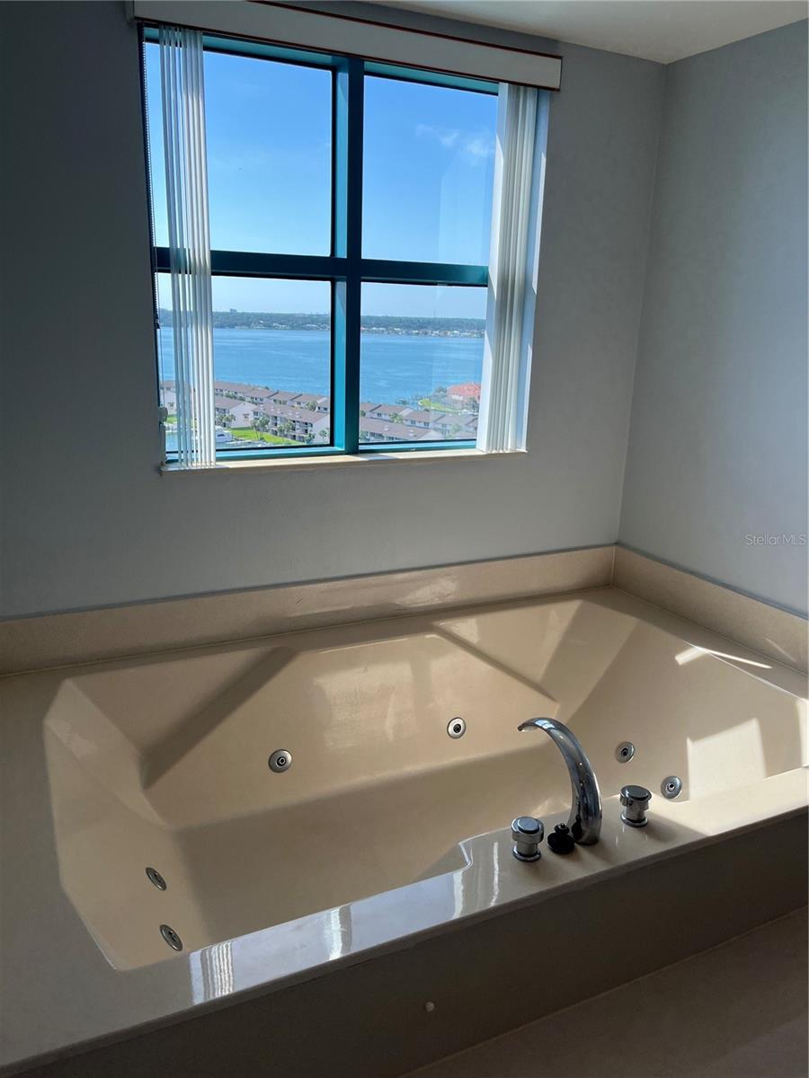 ULTIMAR TWO CONDO - Residential