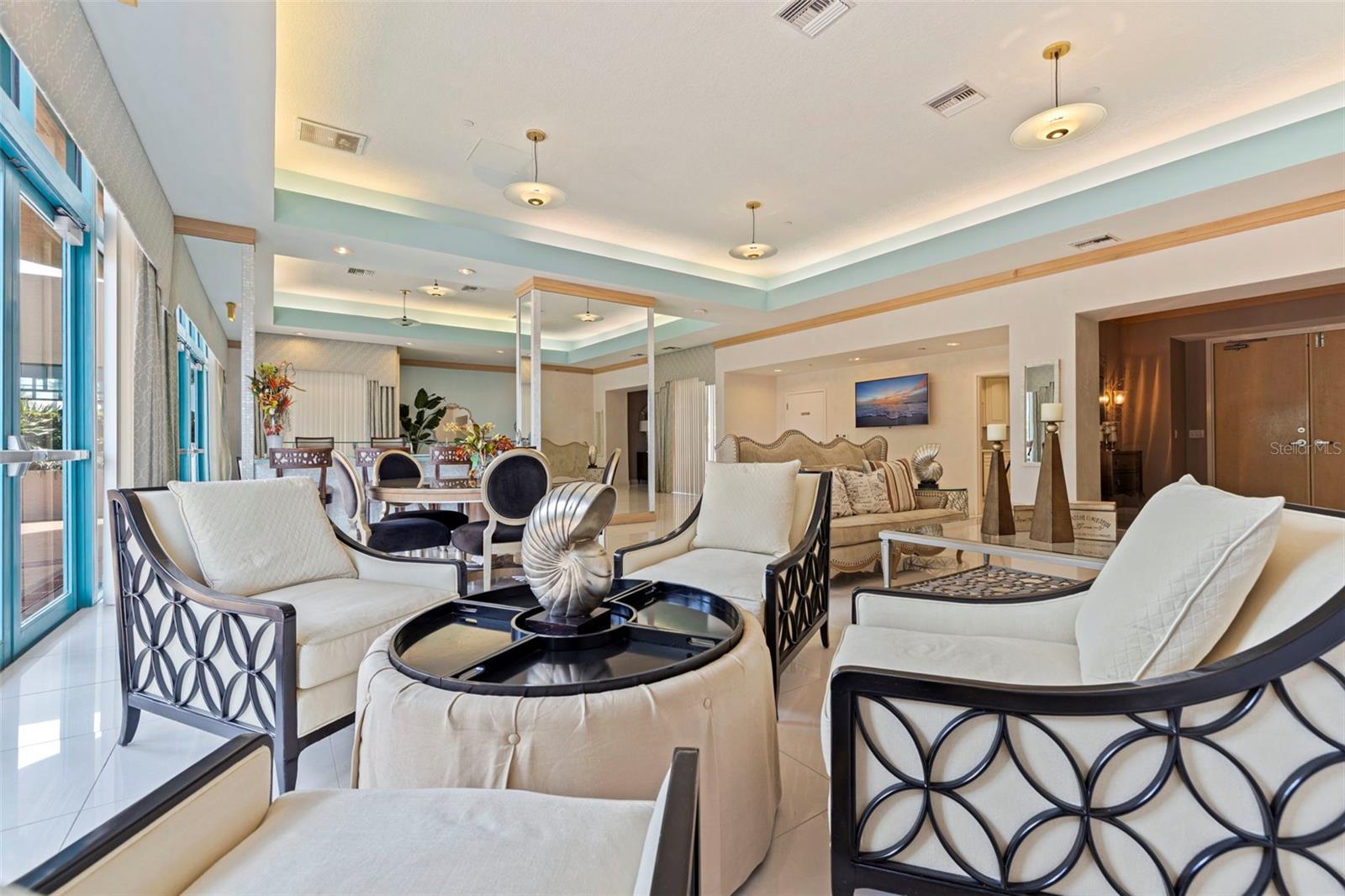 ULTIMAR TWO CONDO - Residential