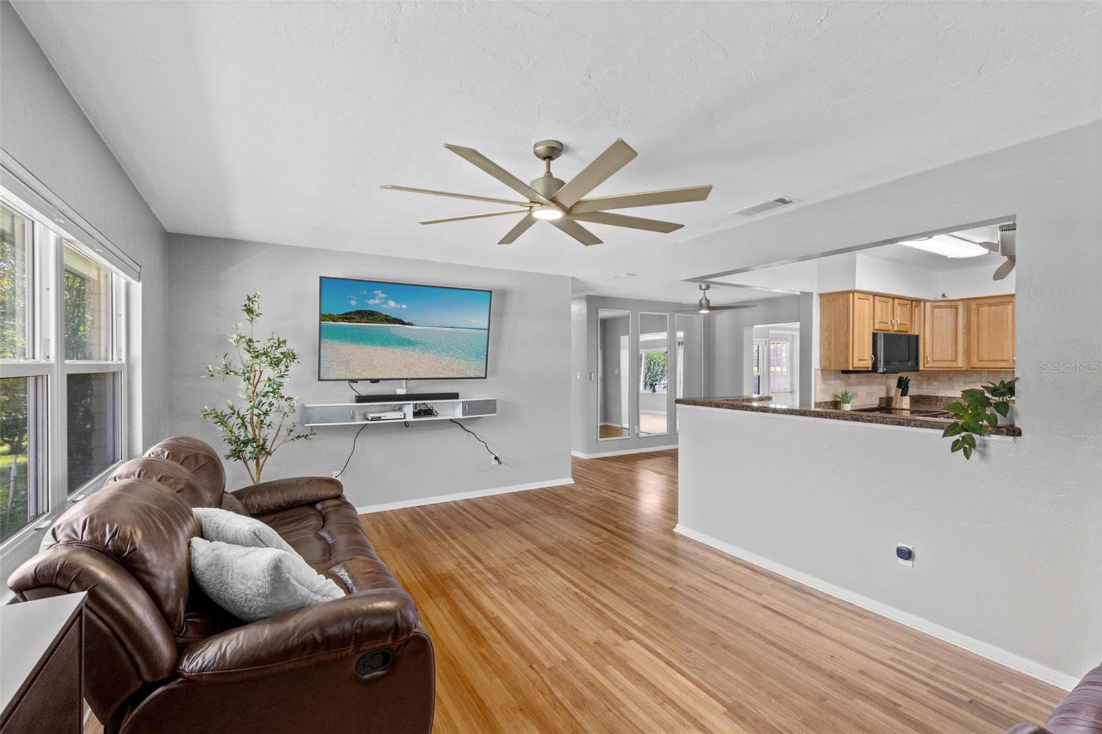 828 OVERHILL ROAD - Photo 4