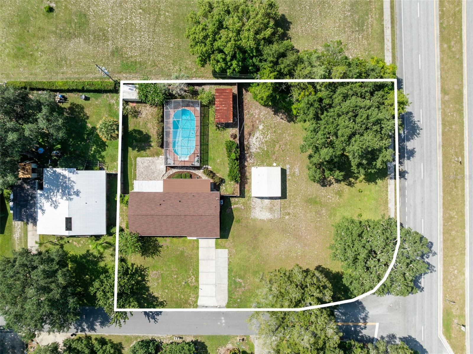 828 OVERHILL ROAD - Photo 2