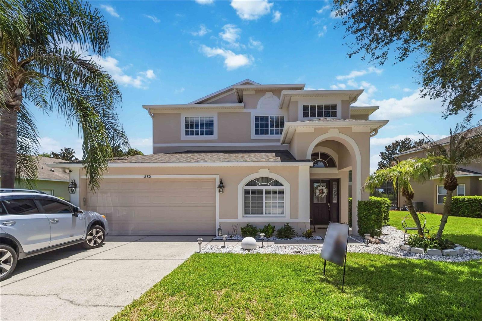 880 SUFFOLK PLACE