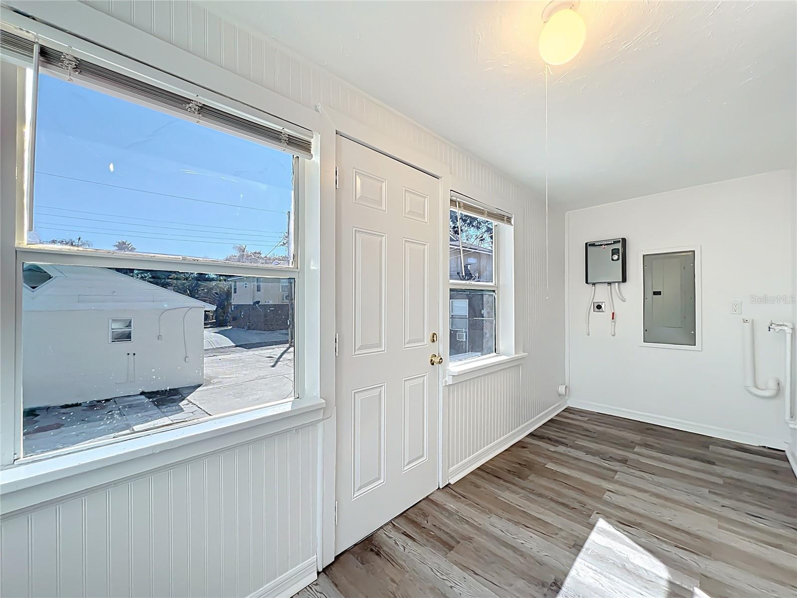 CROMWELL HEIGHTS - Residential