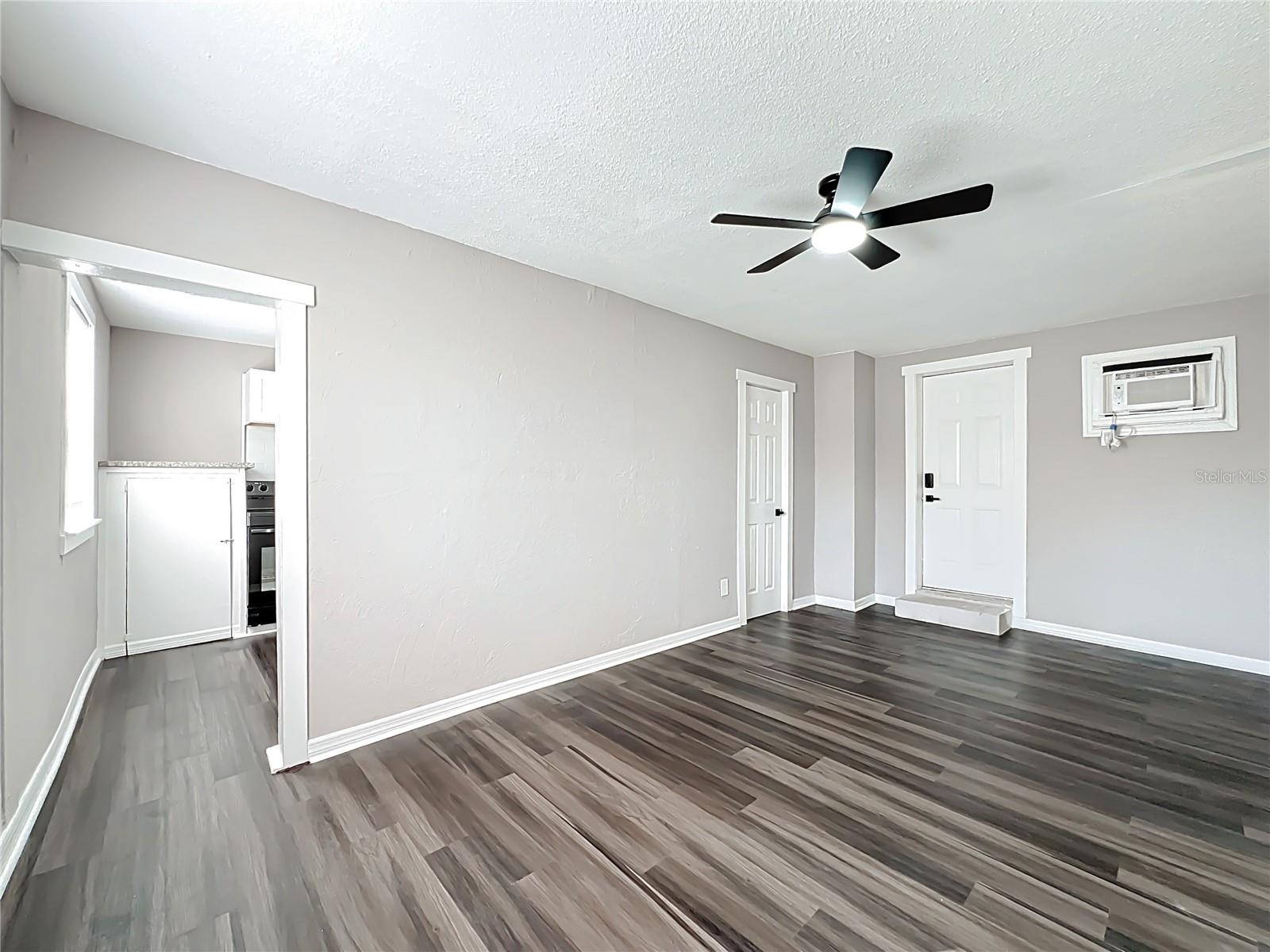 CROMWELL HEIGHTS - Residential