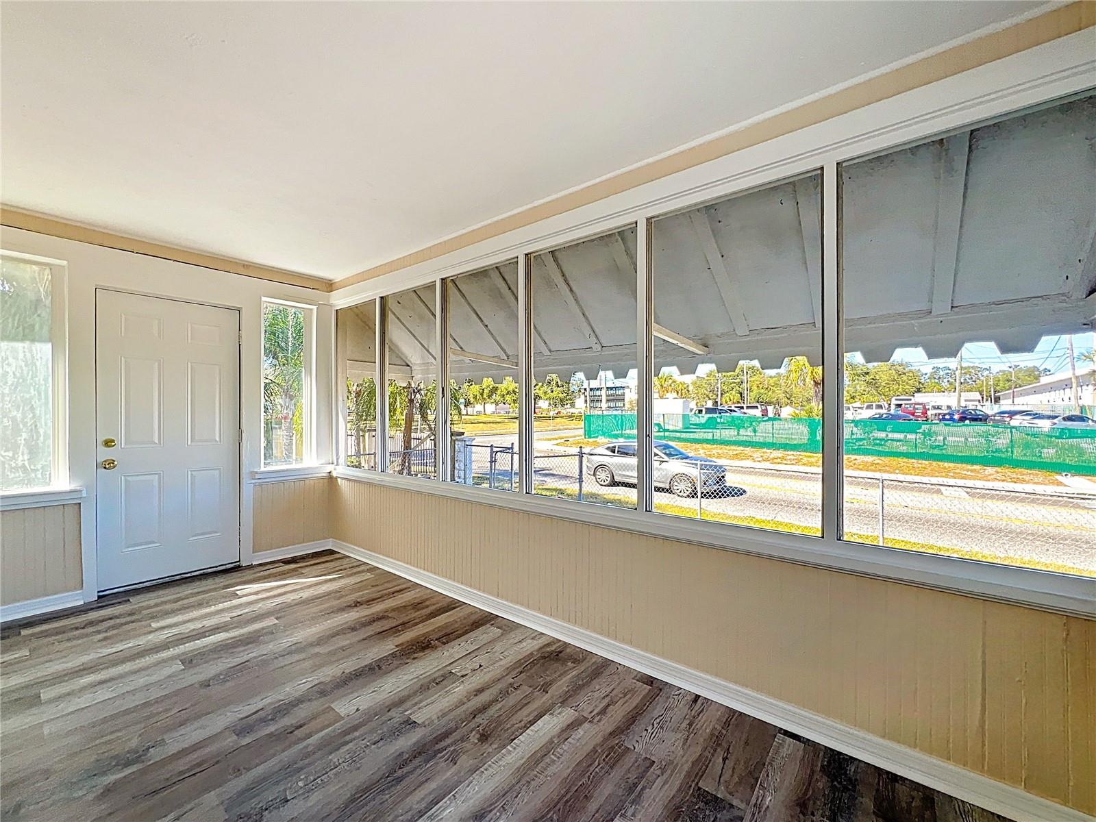 CROMWELL HEIGHTS - Residential