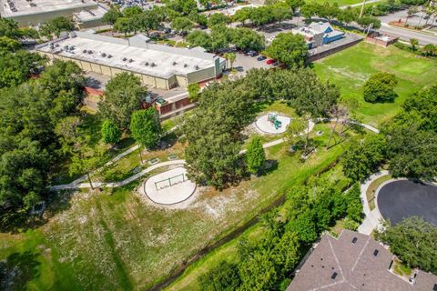 A home in APOPKA