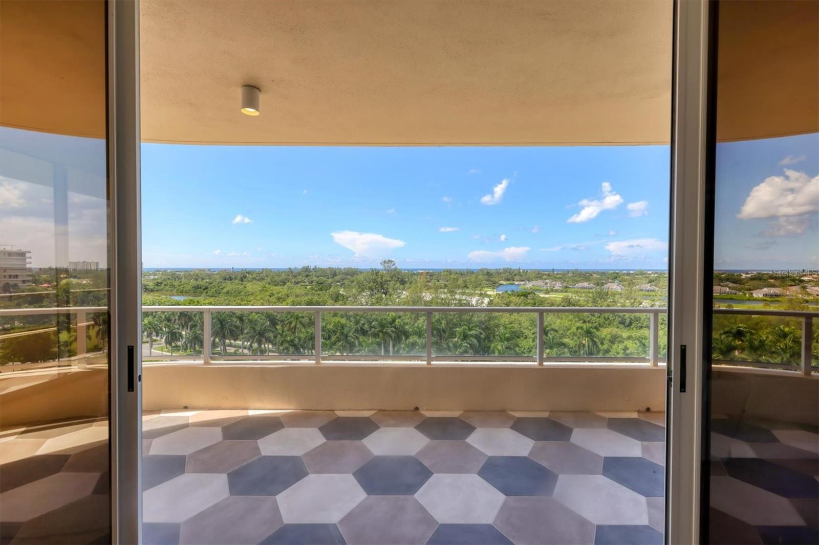 GRAND BAY 1 - Residential