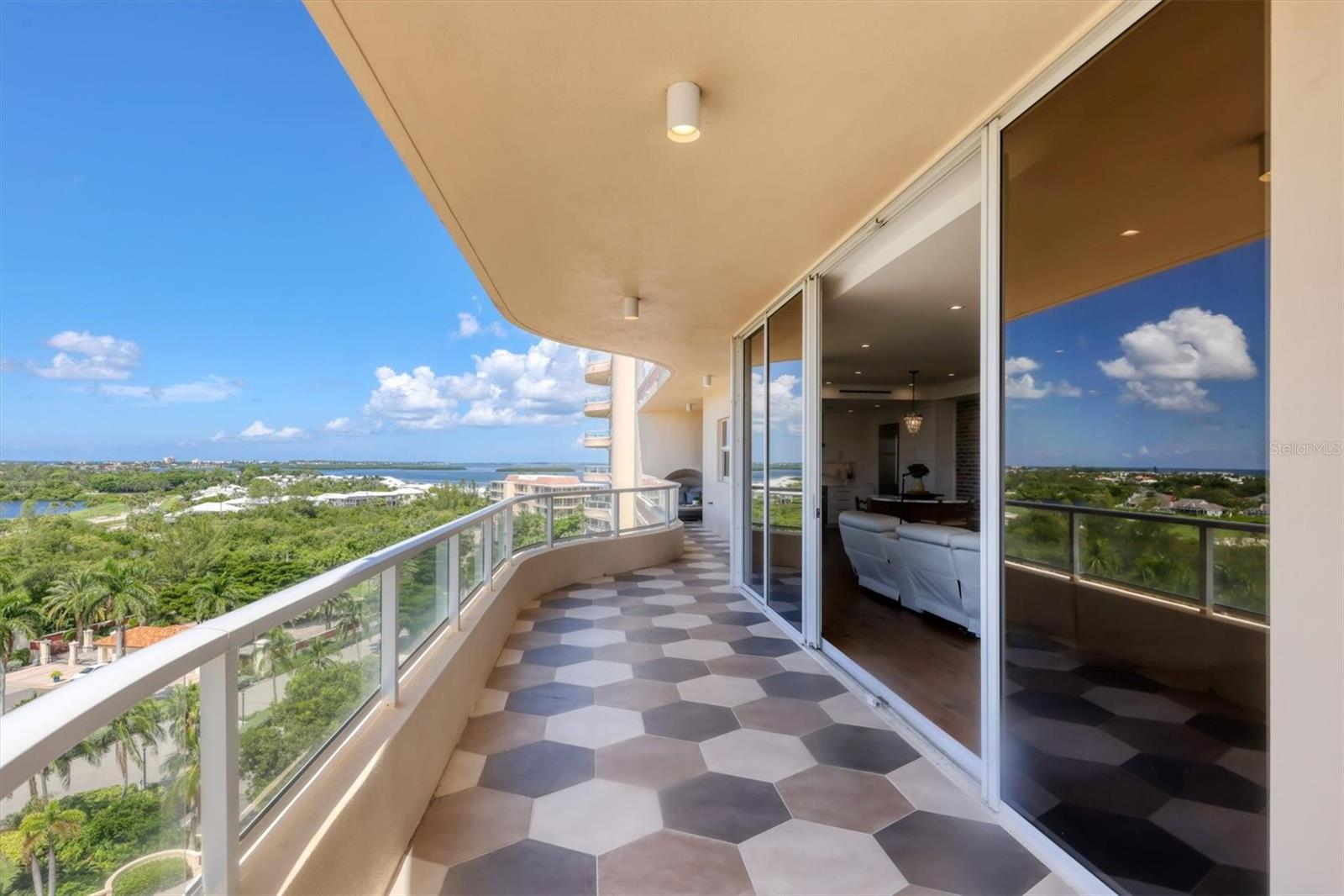 GRAND BAY 1 - Residential