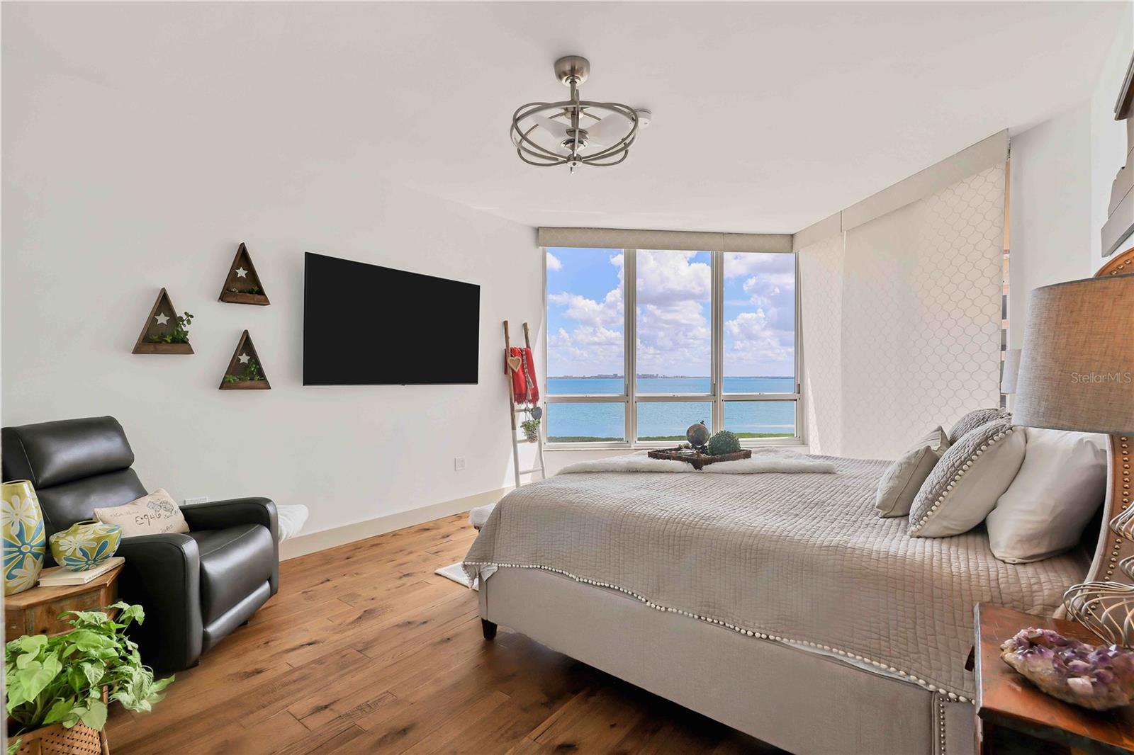 GRAND BAY 1 - Residential
