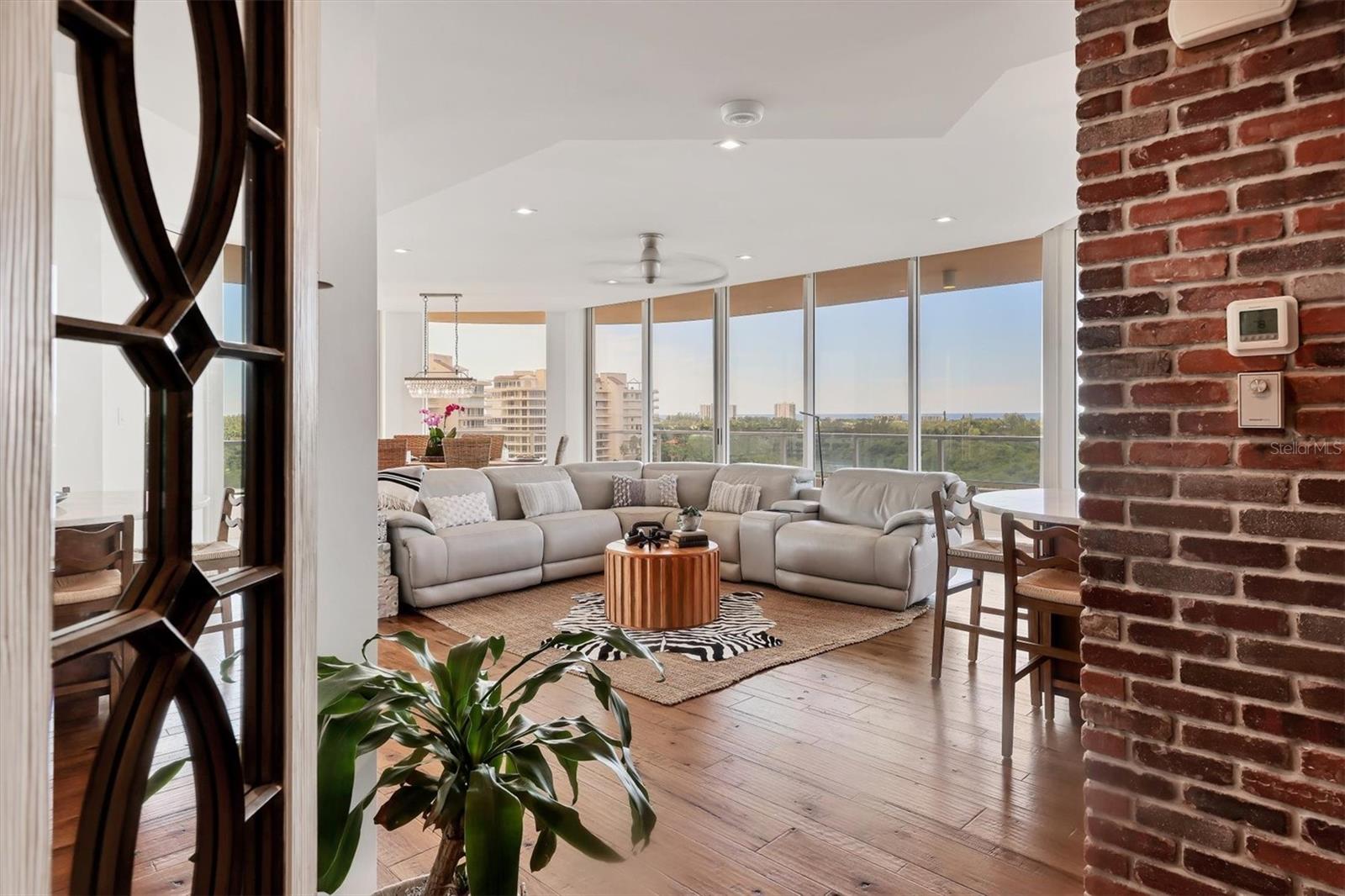 GRAND BAY 1 - Residential
