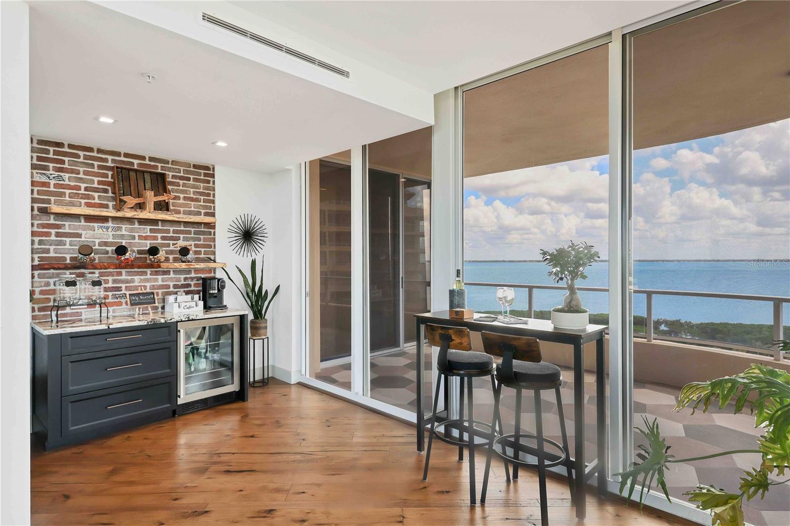 GRAND BAY 1 - Residential