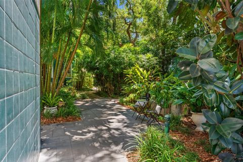 A home in TAMPA