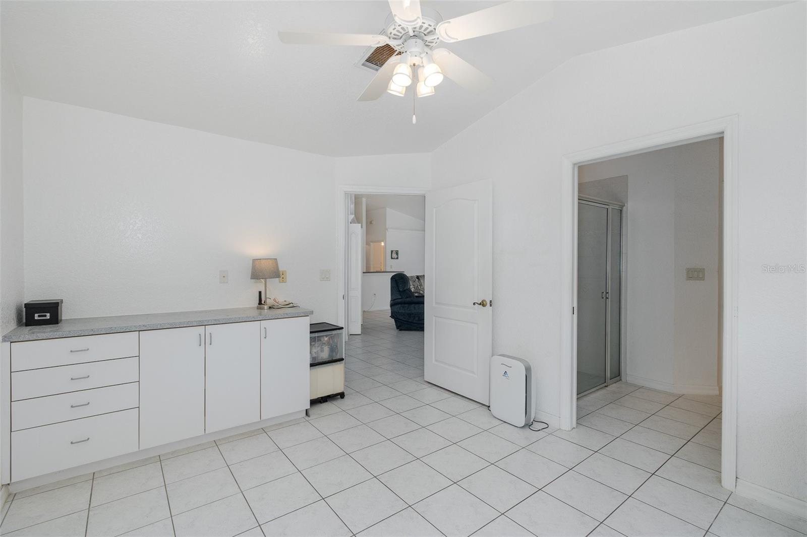 ELLINGTON ESTATES - Residential