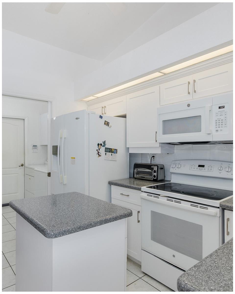 ELLINGTON ESTATES - Residential