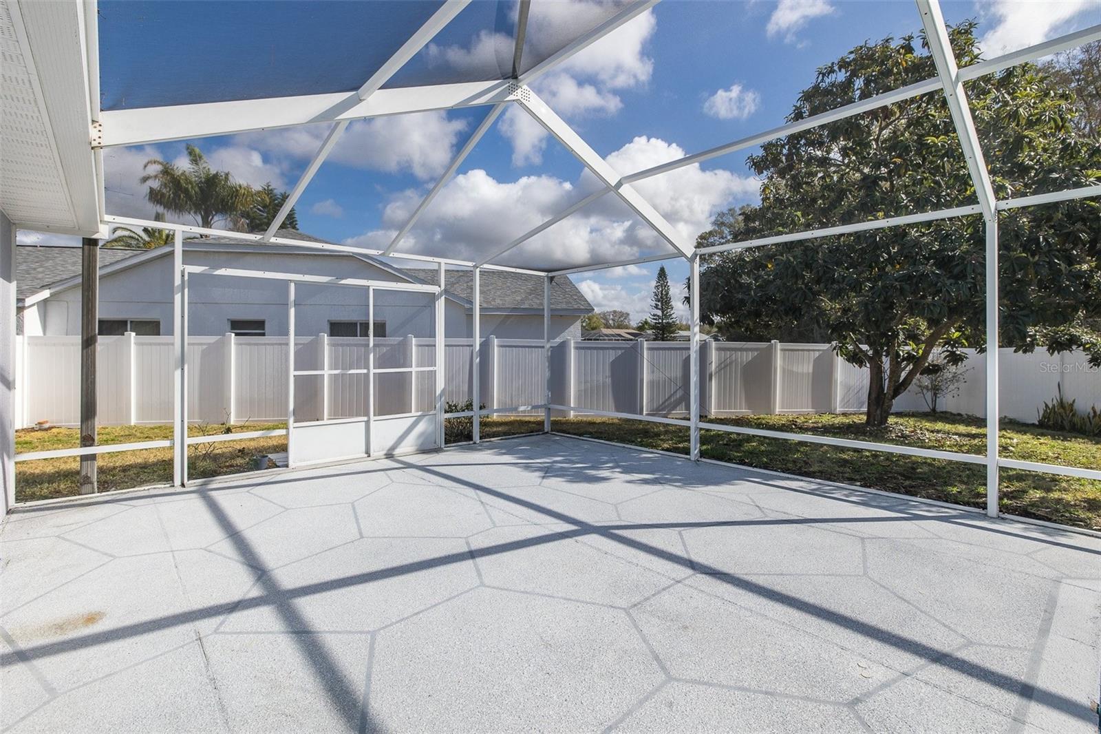 ELLINGTON ESTATES - Residential