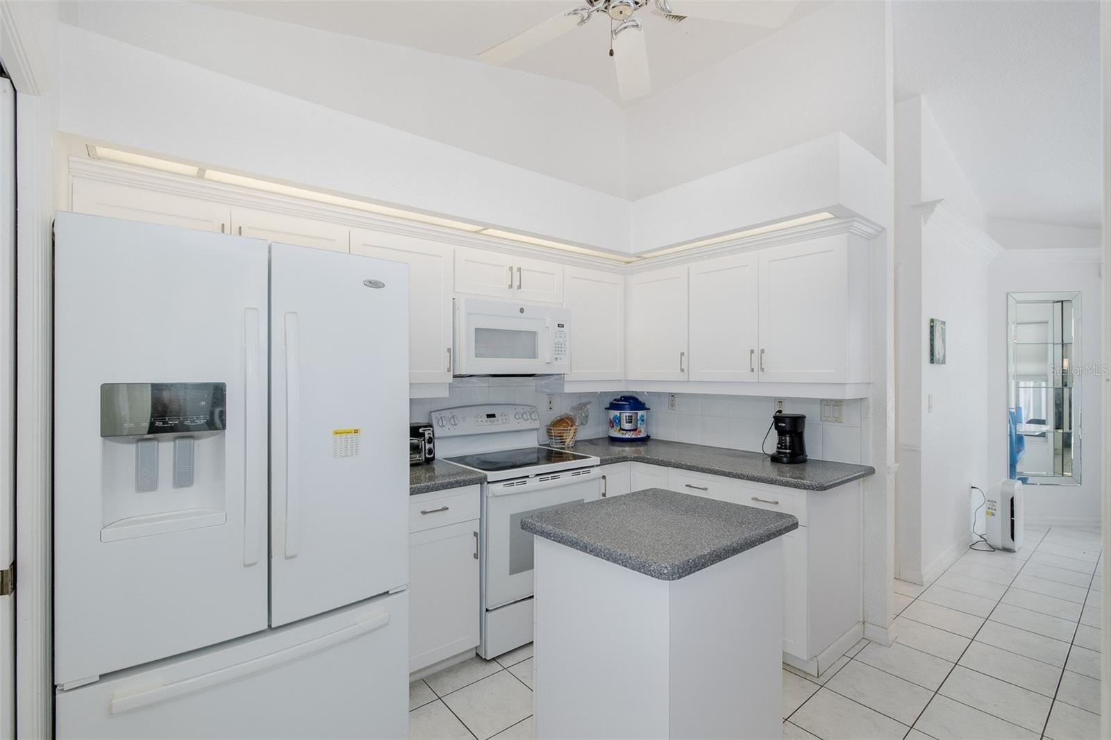 ELLINGTON ESTATES - Residential