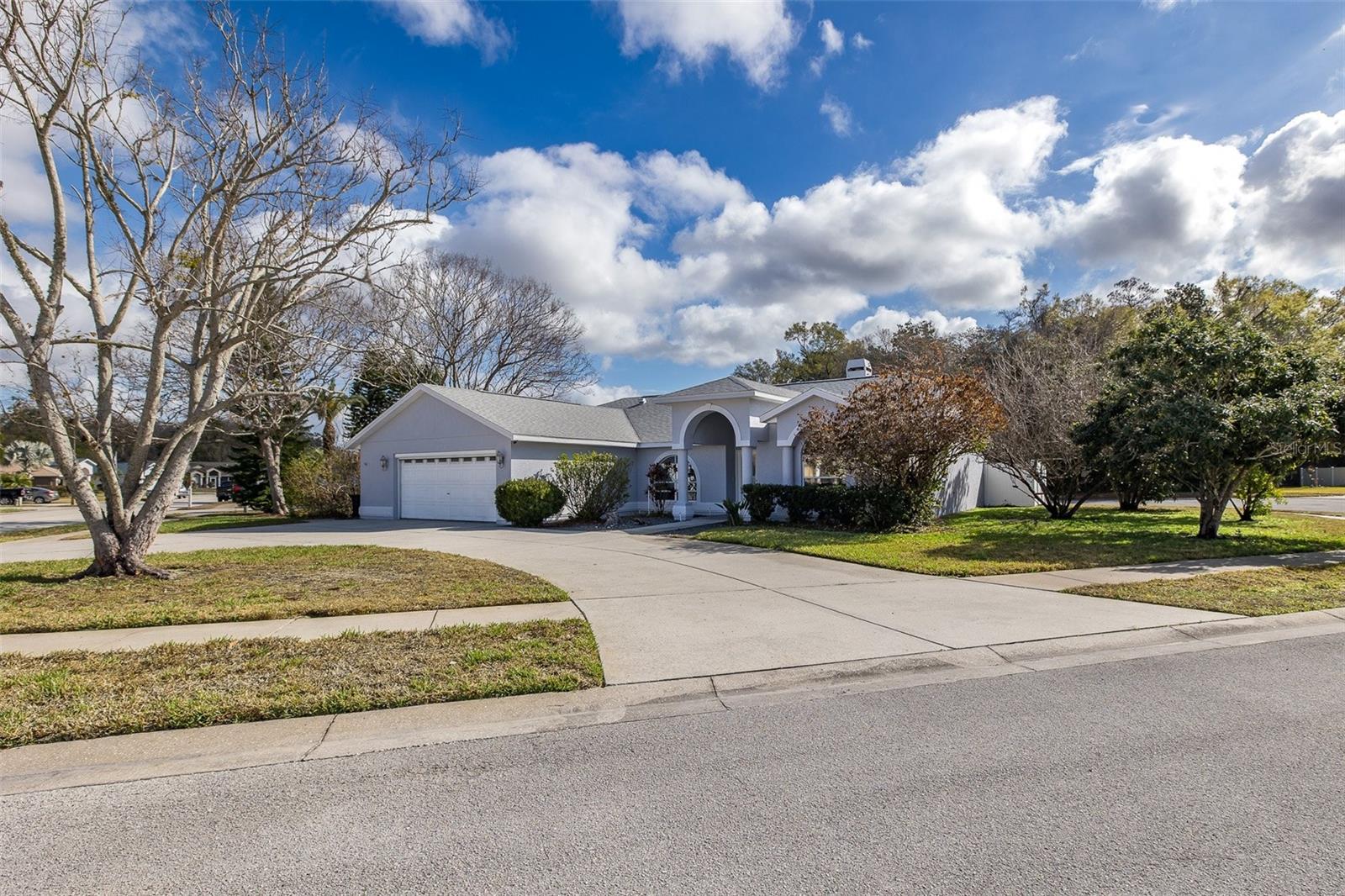 ELLINGTON ESTATES - Residential