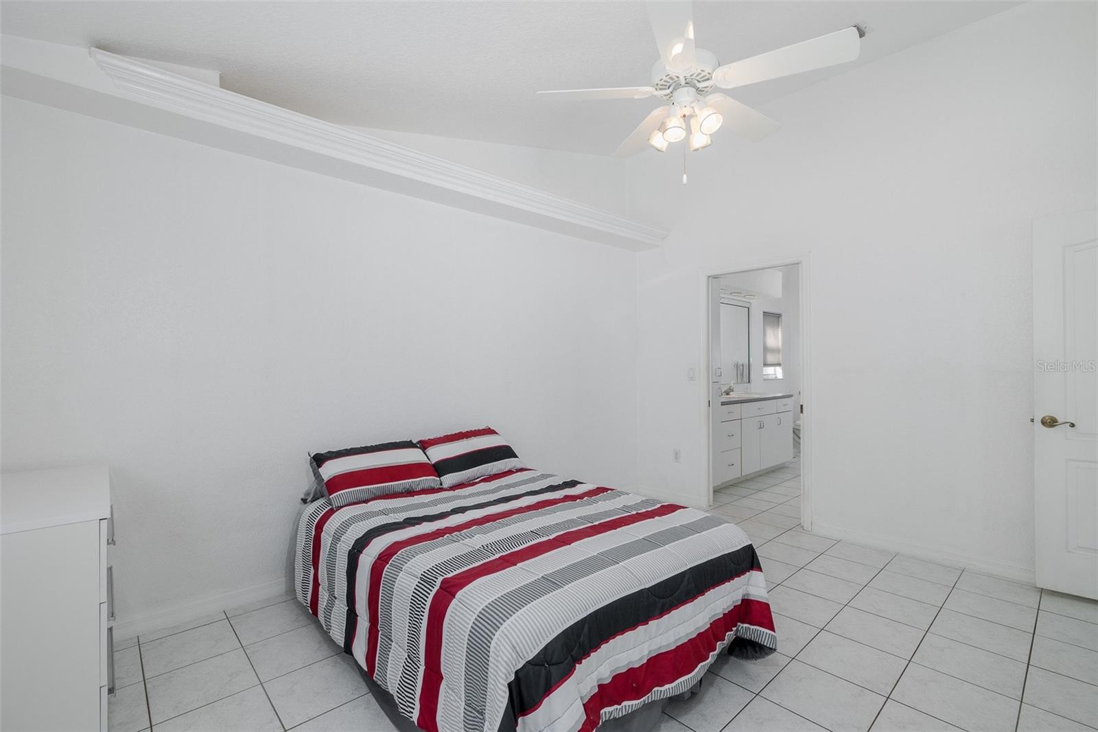 ELLINGTON ESTATES - Residential