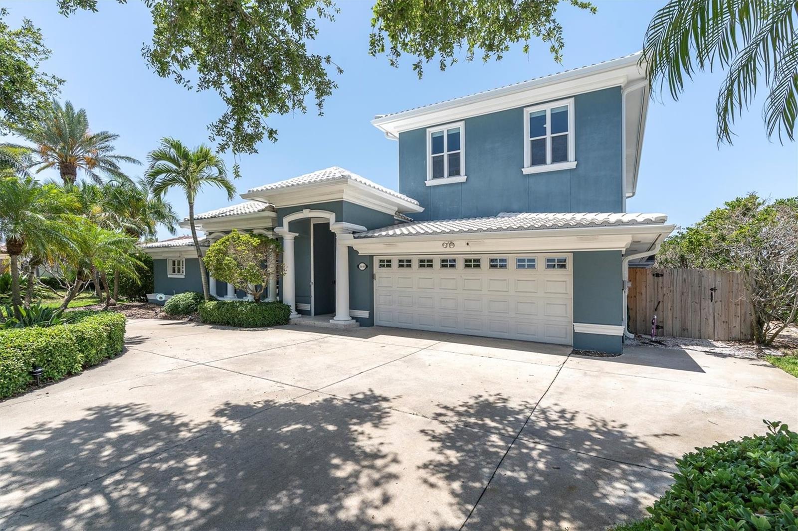 860 HARBOR ISLAND
