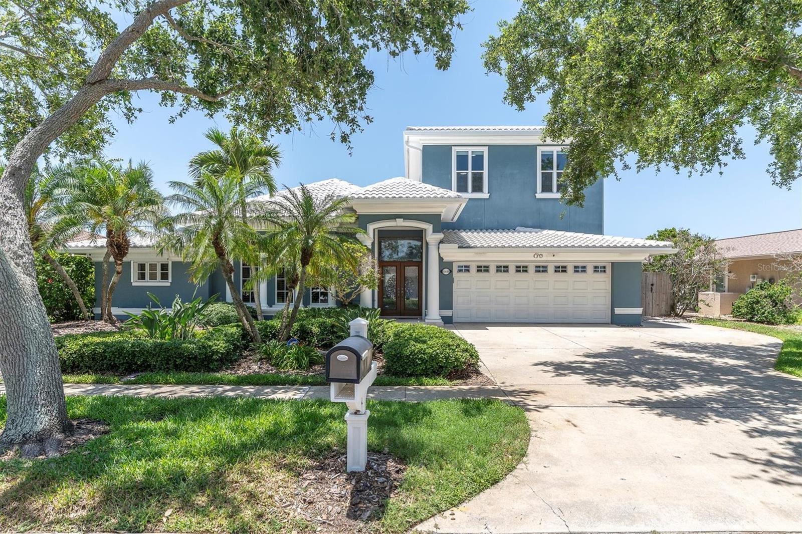 860 HARBOR ISLAND