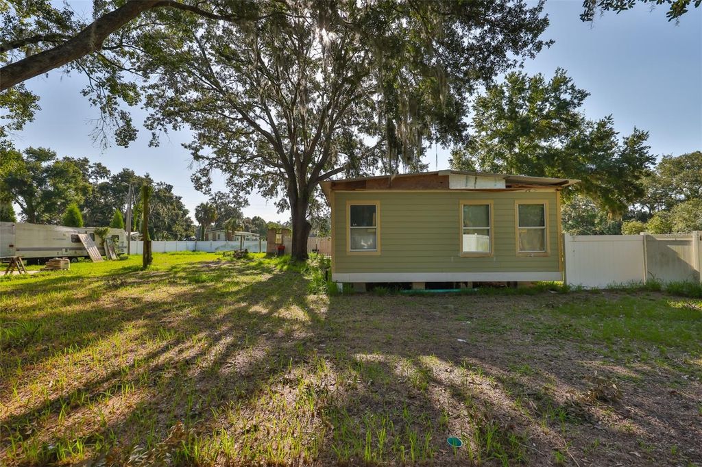 Photo of 5410 Thonotosassa Road, Plant City, FL 33565 (MLS # TB8409090)