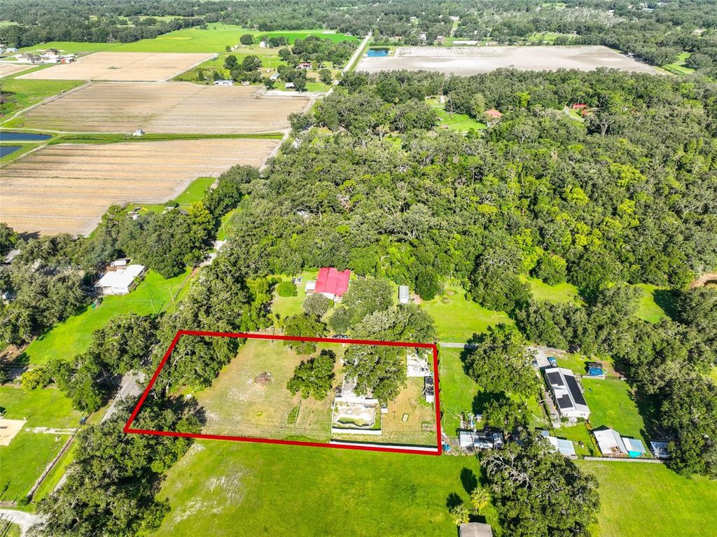 Photo of 5410 Thonotosassa Road, Plant City, FL 33565 (MLS # TB8409090)