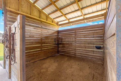 Tiny photo for 12345 NE 14th Avenue, Anthony, FL 32617 (MLS # G5099234)