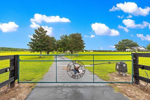 Tiny photo for 12345 NE 14th Avenue, Anthony, FL 32617 (MLS # G5099234)