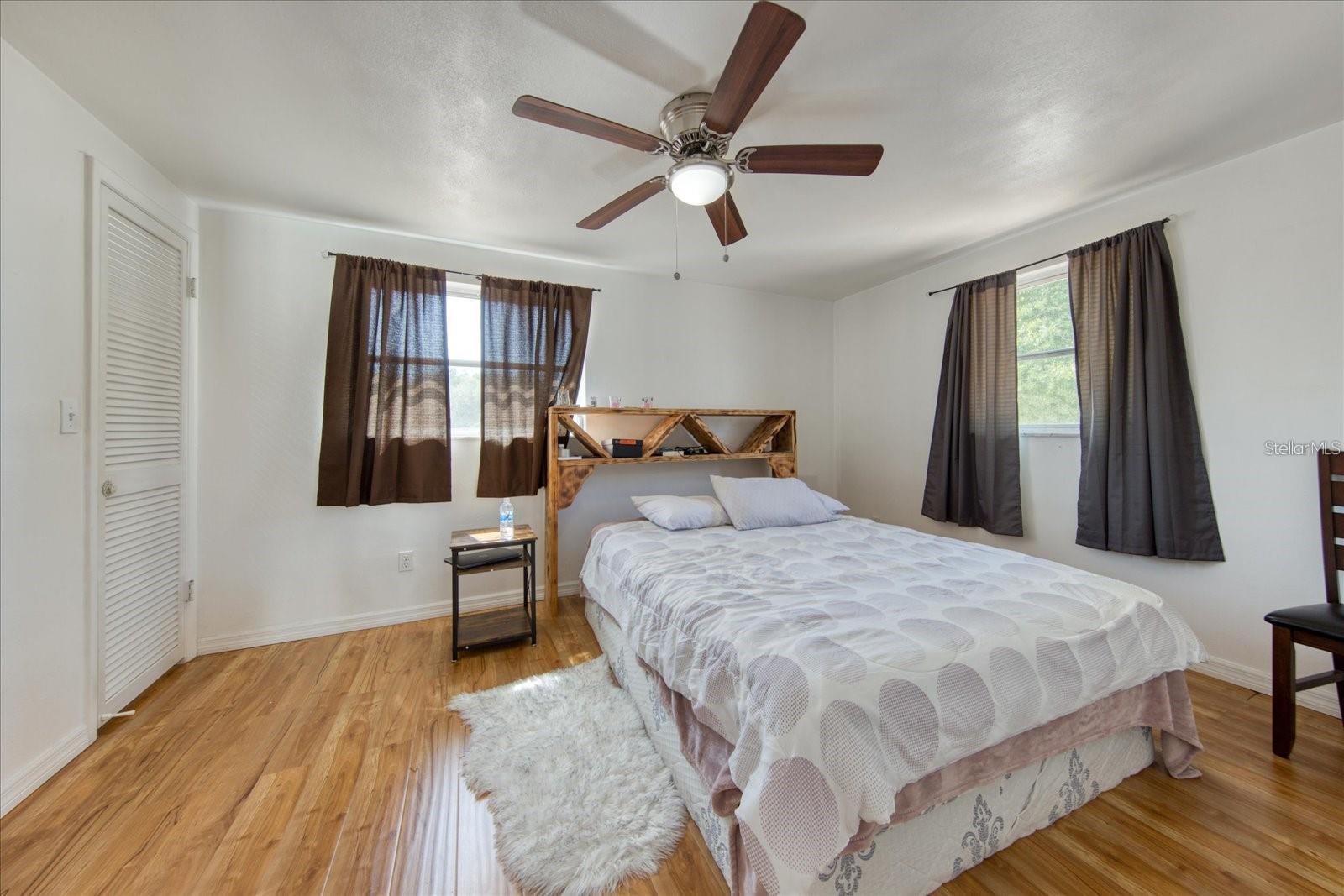 BEACON SQUARE - Residential Lease