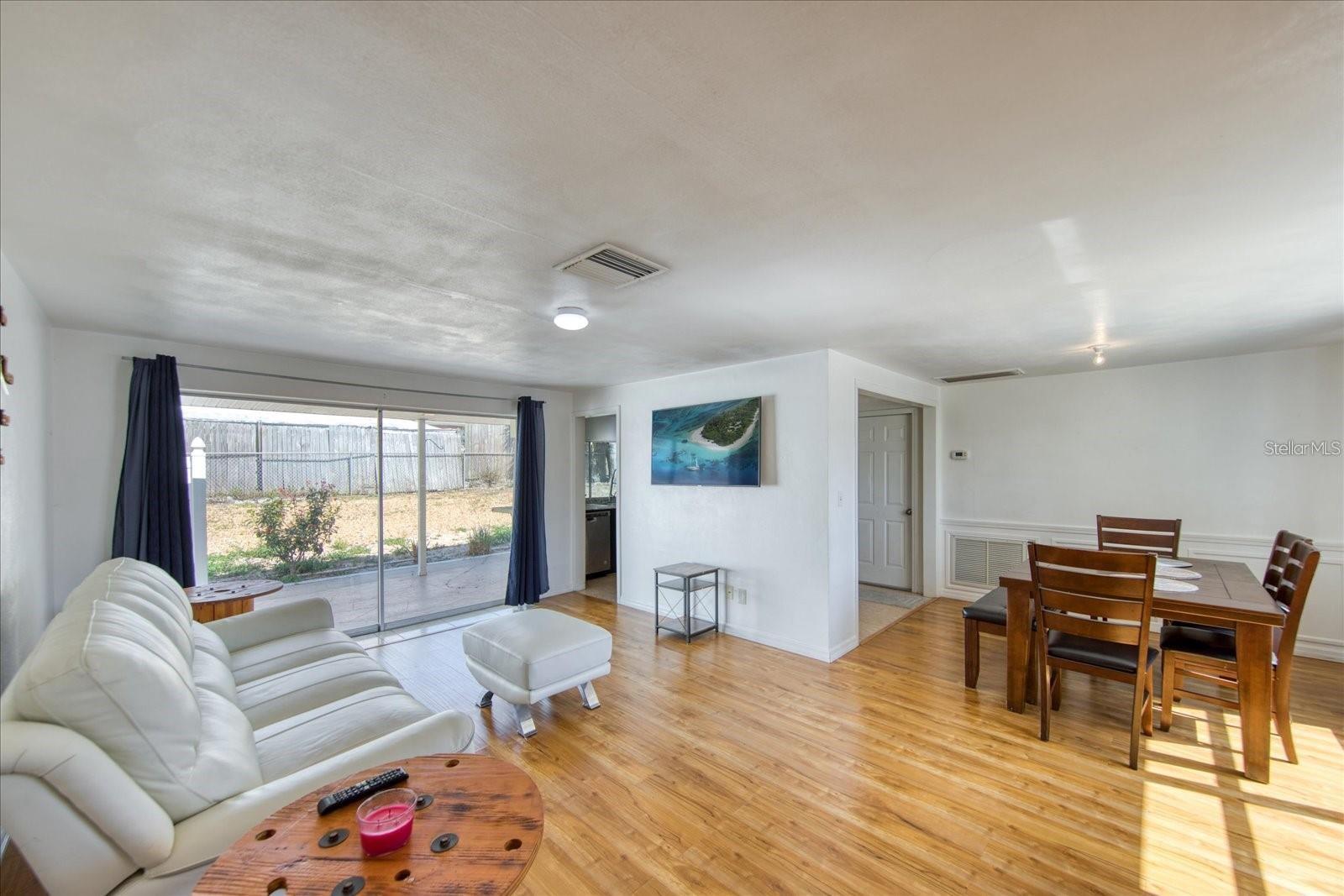 BEACON SQUARE - Residential Lease