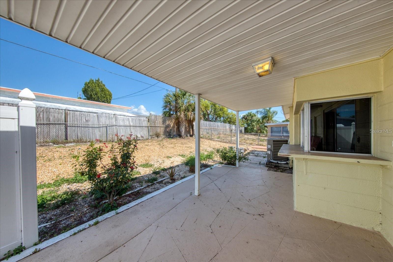BEACON SQUARE - Residential Lease