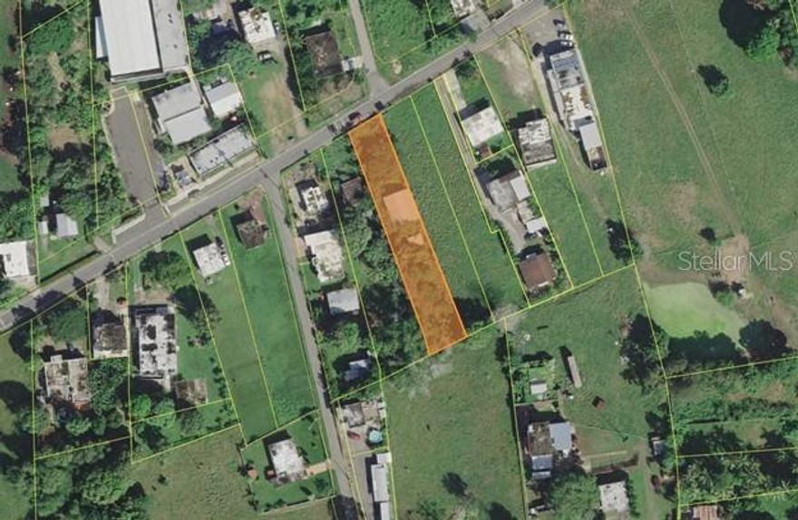 Lot for sale in Camuy, Puerto Rico flat parcel located steps away from the Atlantic Ocean, making it a great opportunity for those looking to live near the coast or invest in a beachside property. The lot already includes essential infrastructure such as an electric meter, potable water service, and a septic tank, making it ready for construction. Situated in a quiet area with easy access to main roads, it’s perfect for building a primary residence, vacation home, or investment project. Don’t miss this chance to own a piece of paradise in northern Puerto Rico. Contact us today for more information or to schedule a visit.
