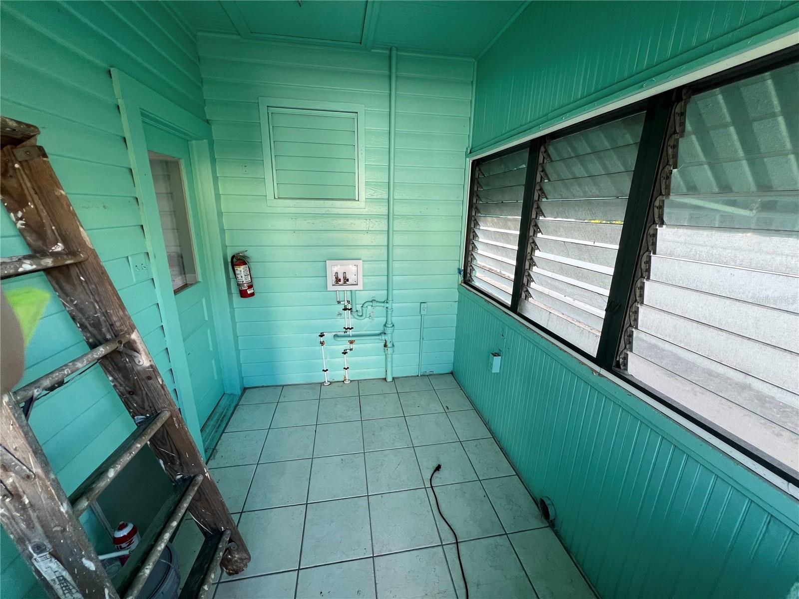 DAVIS DAYTONA BEACH - Residential Lease