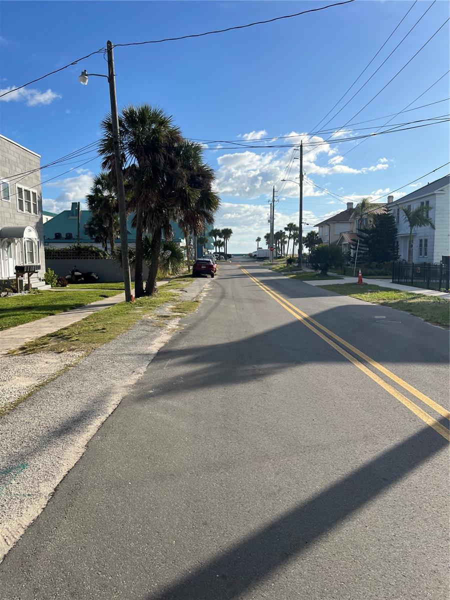 DAVIS DAYTONA BEACH - Residential Lease