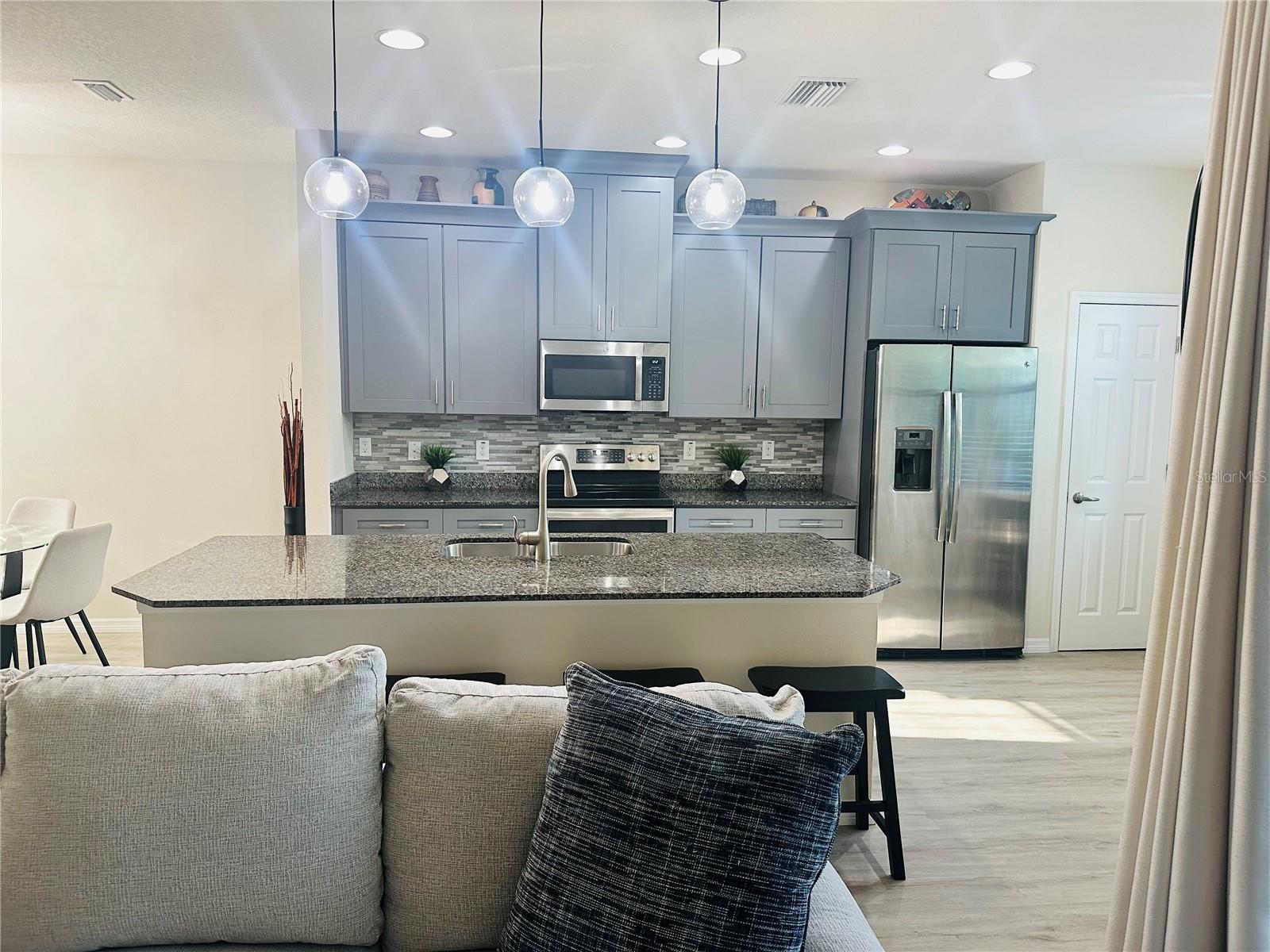 MAPLE GLEN/7 OAKS - Residential