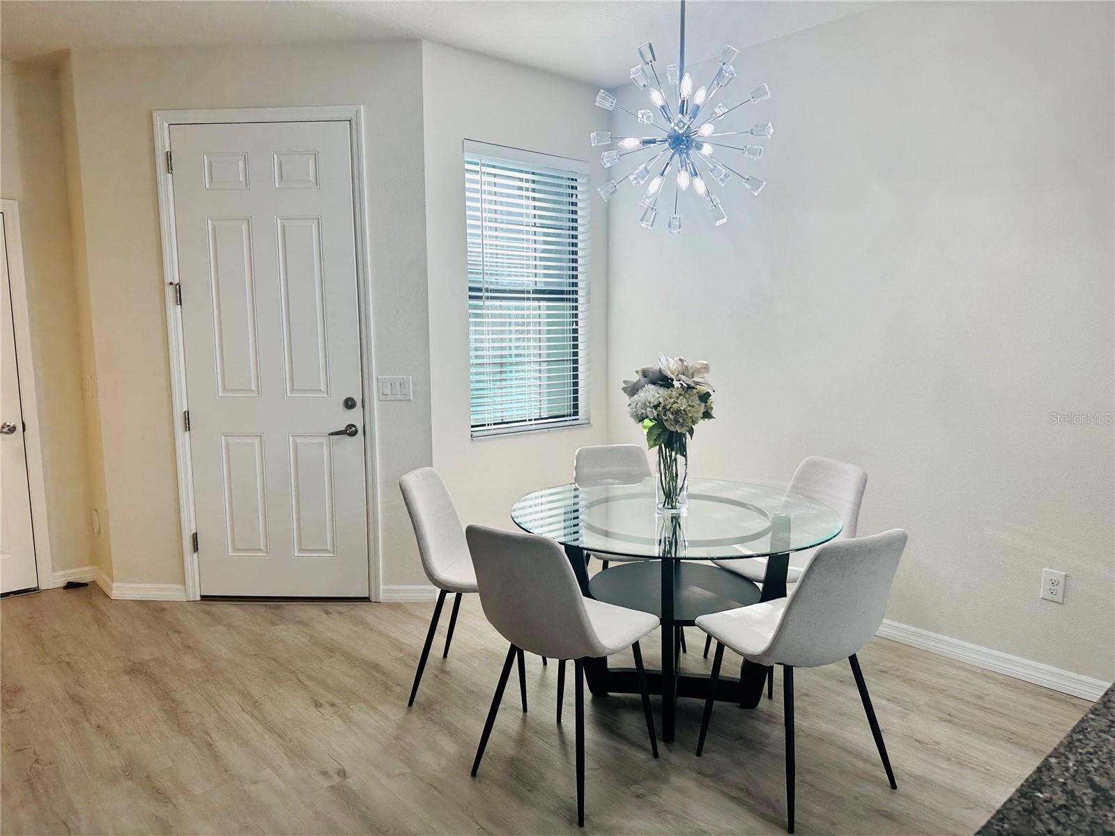 MAPLE GLEN/7 OAKS - Residential