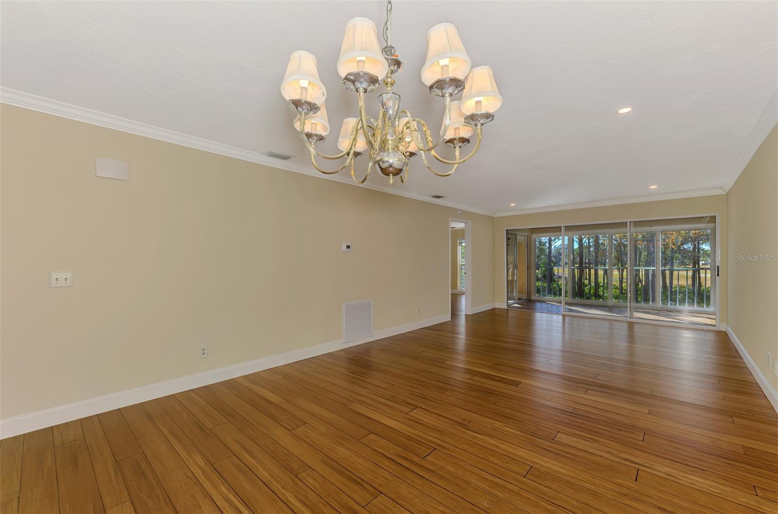 WOODLAND GROVE - Residential