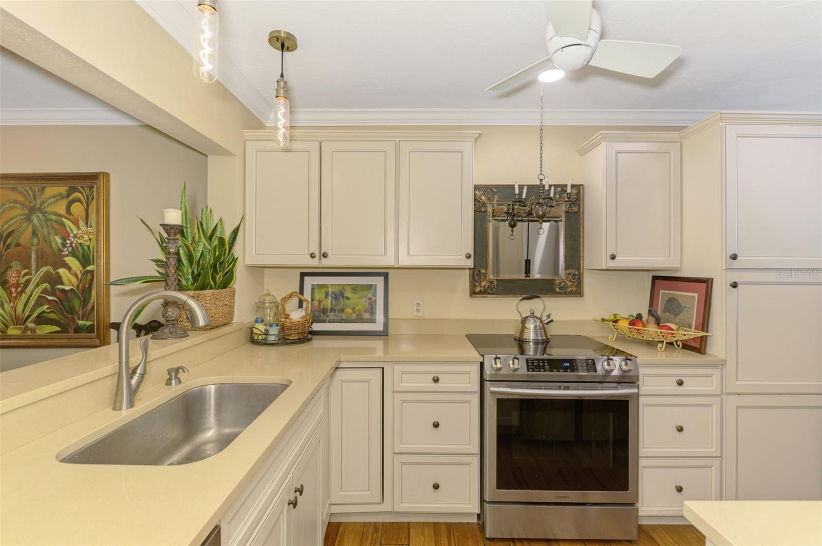 WOODLAND GROVE - Residential