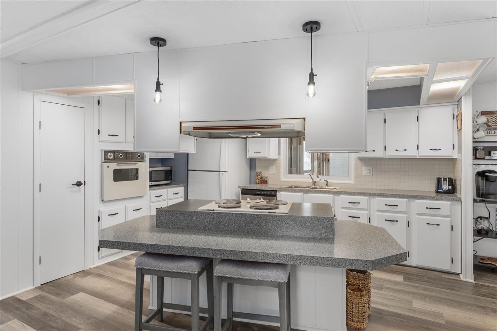 BROOKRIDGE COMM - Residential